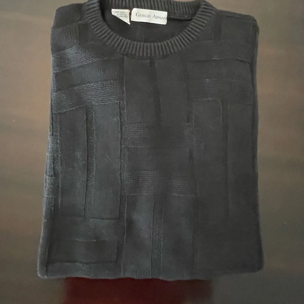 Giorgio Armani Sweater - Picture 3 of 4